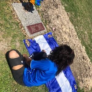 Meet your Posher, Génesis